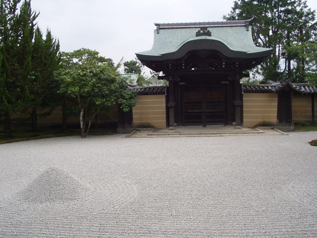 高台寺の石庭 